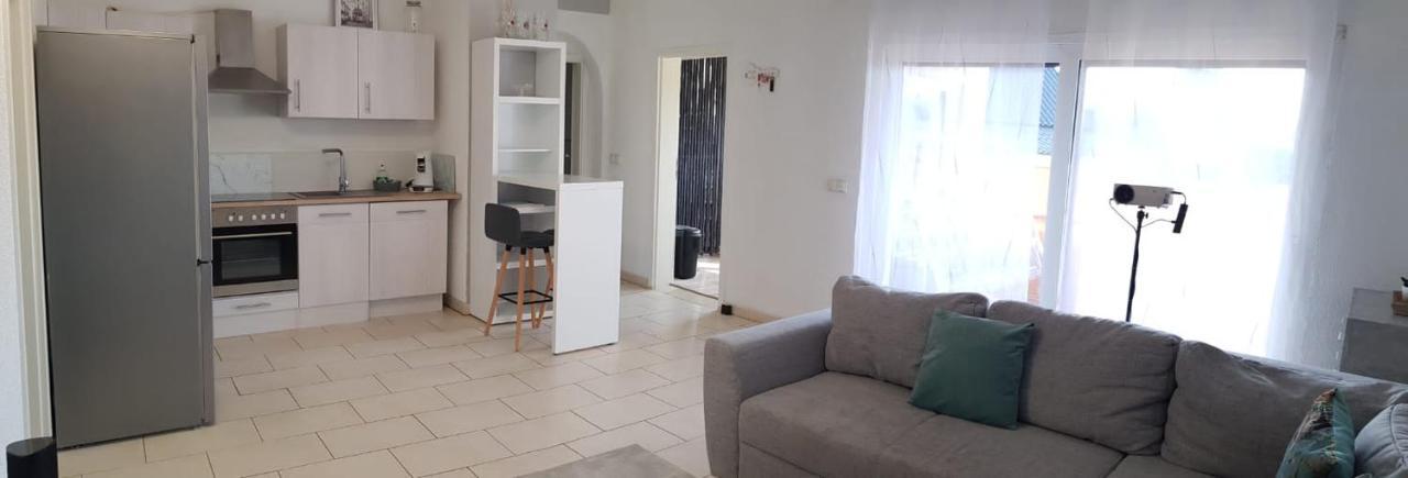 Easystay#4 Home Cinema Ferienwohnung In Kliniknaehe Mit Balkon, Boxspringbett & Netflix Bad Oeynhausen Exterior photo